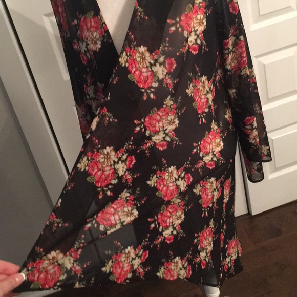 Whimsy kimono - Picture 3 of 5